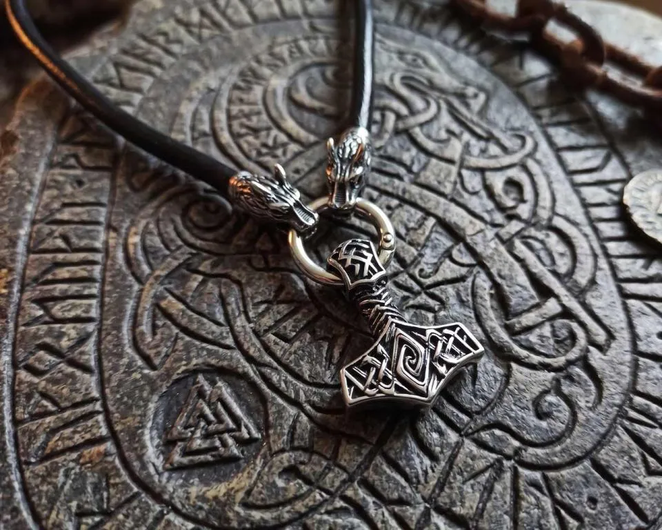 Stainless steel Thor's hammer on Wolf leather chain
